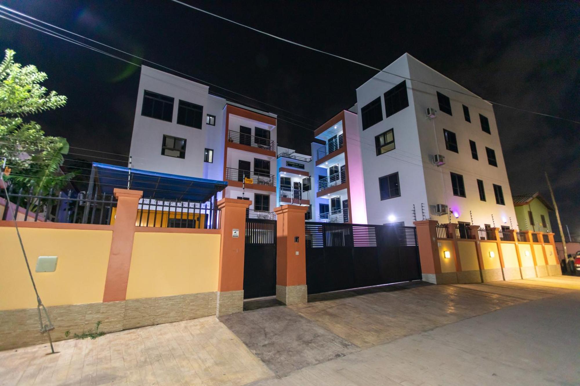 Washington Apartments - Just 25Mins Drive From The Airport Kwashieman Ngoại thất bức ảnh