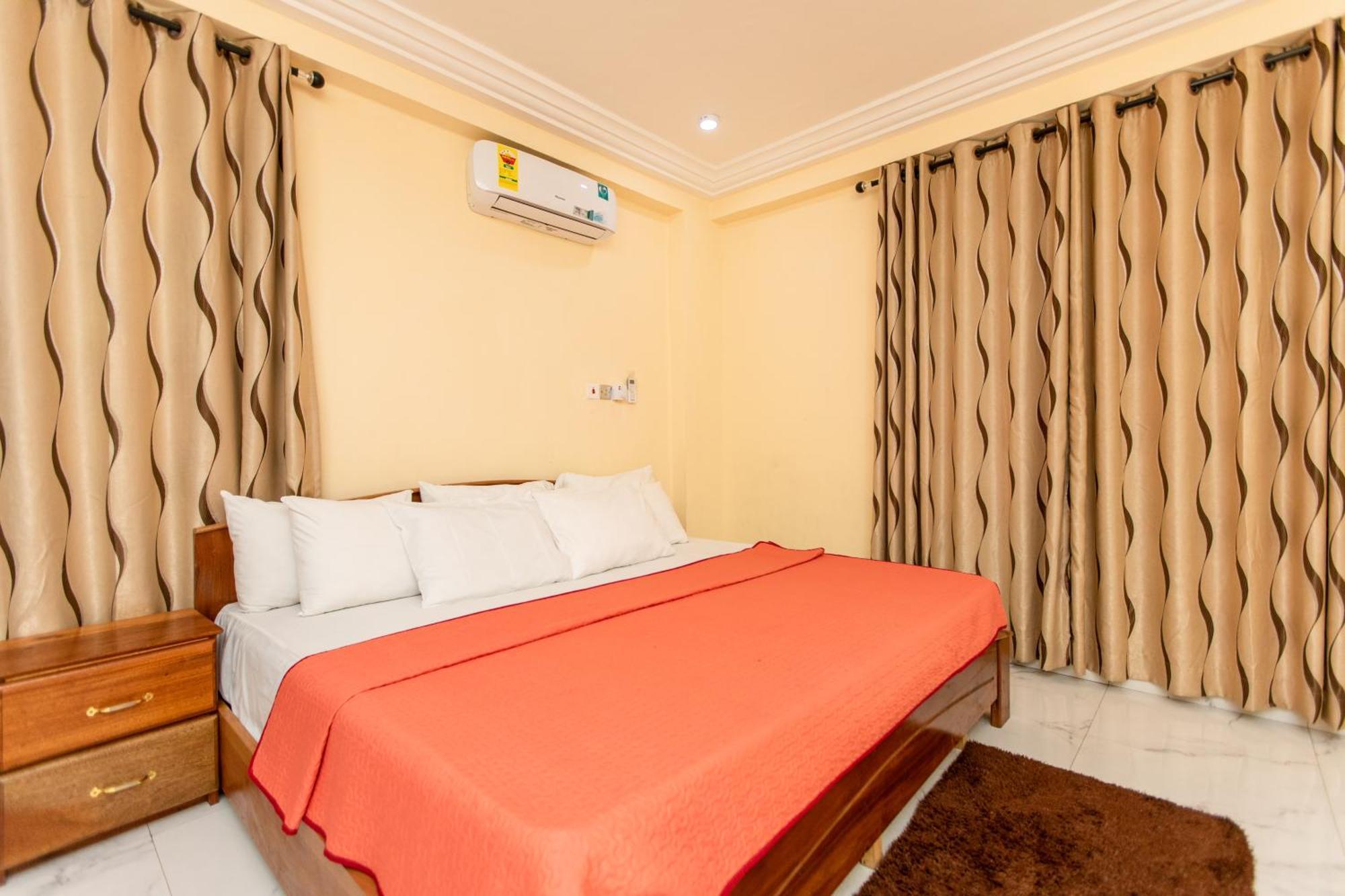Washington Apartments - Just 25Mins Drive From The Airport Kwashieman Ngoại thất bức ảnh