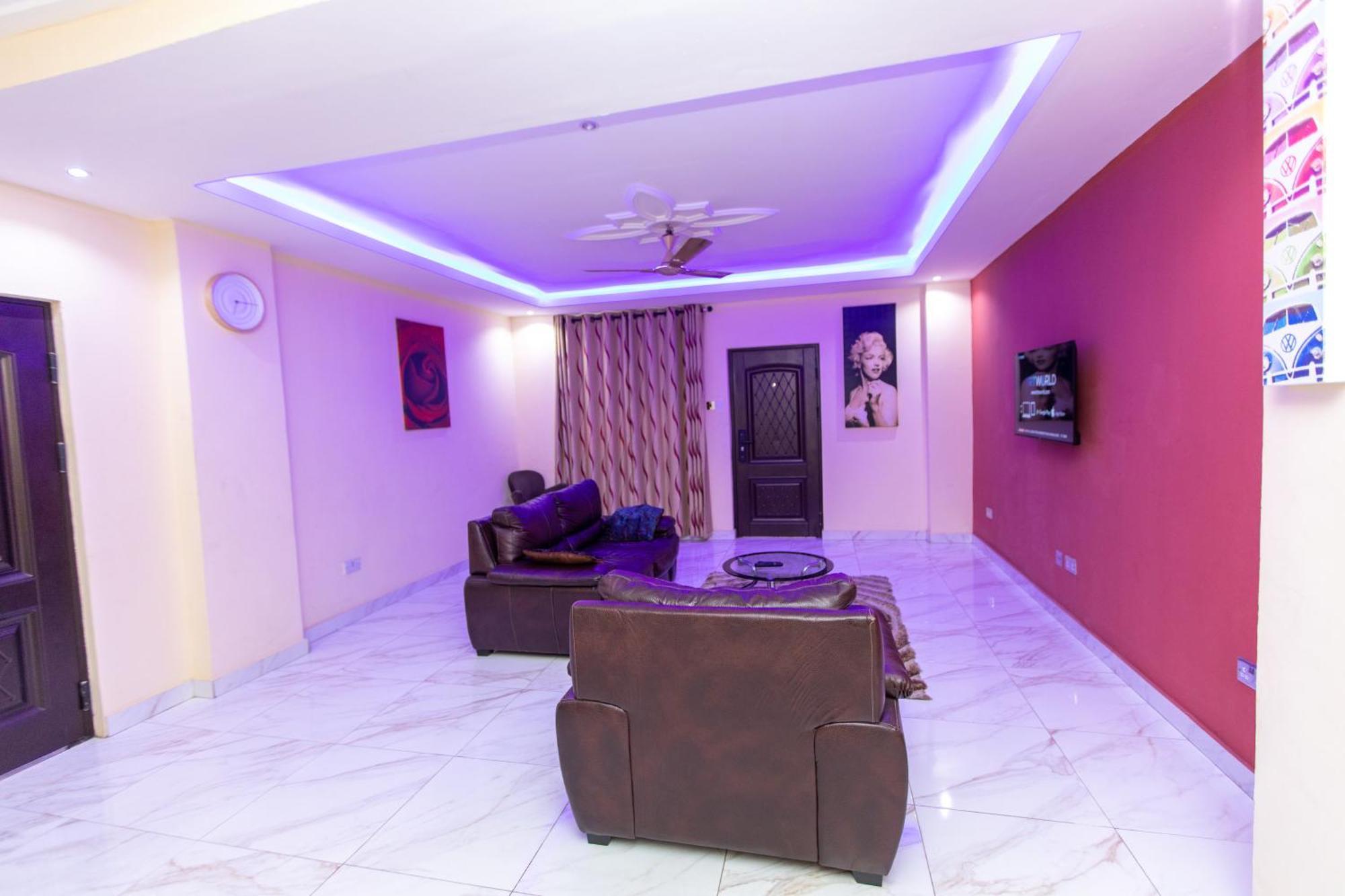 Washington Apartments - Just 25Mins Drive From The Airport Kwashieman Ngoại thất bức ảnh